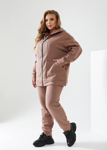 Жіночий теплий спортивний костюм колір мокко р.48/50 443409 New Trend (266901745)