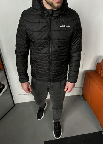 Черная демисезонная куртка короткая демисезон из лого Vakko