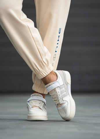 Білі осінні кросівки жіночі adidas forum 84 low репліка білі No Brand
