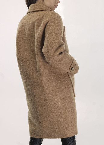 Темно-бежеве демісезонне Пальто з великими кишенями карамель Stimma