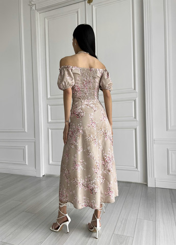 Бежевое кэжуал платье Larionoff с цветочным принтом