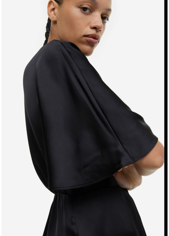 Чорна коктейльна жіноча атласна сукня н&м (55859) xs чорна H&M