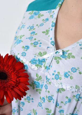 Нічна сорочка жіноча батальна білого кольору з квітковим принтом Let's Shop (271958464)