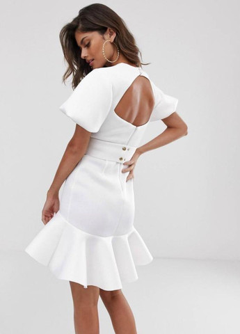 Белое платье мини с воланом Asos