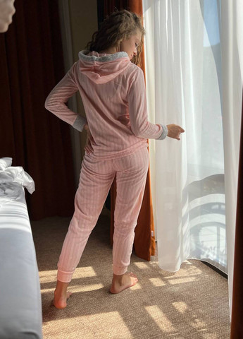 Світло-рожева піжама жіноча No Brand