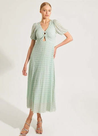 Зеленое платье Setre