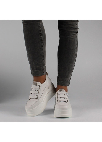 Белые демисезонные женские кроссовки 198921 Buts
