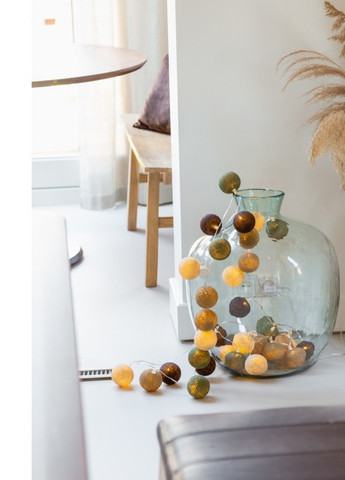 Тайская гирлянда из ниточных шариков Wanderlust 35 шт от USB, 4 м Cotton Ball Lights (257960502)