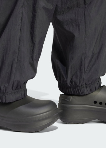 Спортивные брюки Premium Essentials Nylon Parachute adidas (276460562)