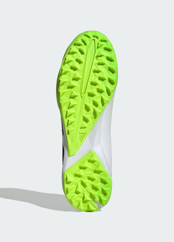 Білі всесезонні футбольні бутси predator accuracy.3 low turf adidas