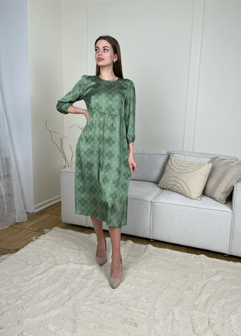 Зелена сукня міді дзвін BeART з абстрактним візерунком