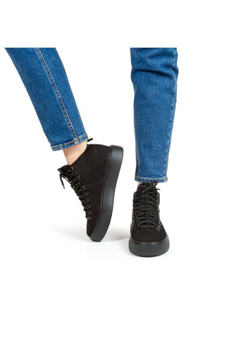Осенние ботинки женские демисезонные magda из нубука чёрные Oldcom без декора из натурального нубука
