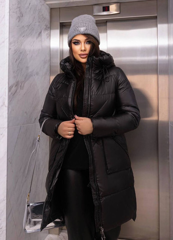 Черная женская удлиненная куртка цвет черный р.xxl 448543 New Trend