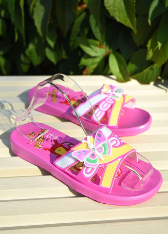 Шльопанці дитячі для дівчинки рожевого кольору Let's Shop (263591244)