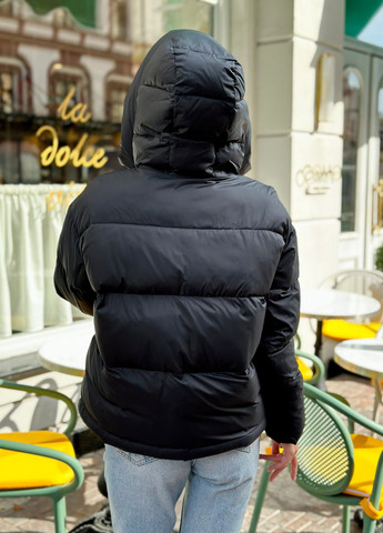 Черная зимняя женская зимняя короткая куртка электрик 51382 Visdeer