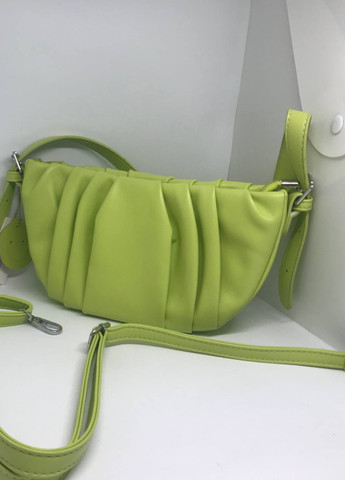 Жіноча сумочка колір насичений зелений 436731 New Trend (259662871)