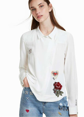 Белая демисезонная блузка белая женская с нашивками desingual No Brand