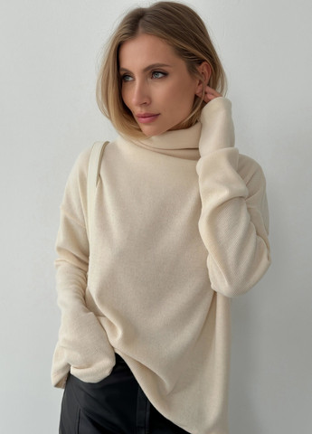 Айворі зимовий светр з горловиною DARI CO