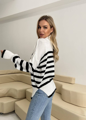 Женский полосатый свитер цвет молочный/черный р.42/46 444017 New Trend (266424218)