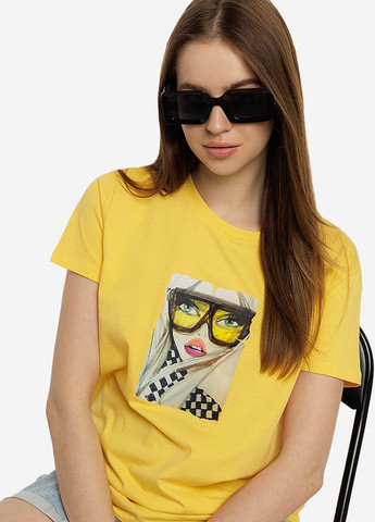 Желтая летняя жіноча футболка регуляр цвет желтый цб-00219321 So sweet