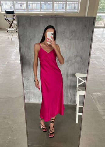 Рожева ділова неймовірна жіноча сукня для ділової зустрічі No Brand однотонна