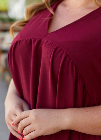 Бордова жіноча сукня вільного крою колір бордо 434417 New Trend