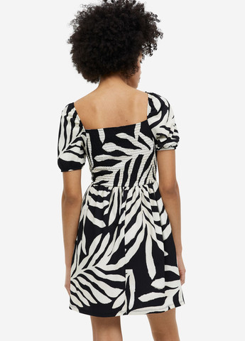 Чорно-білий повсякденний сукня з трикотажу з рукавами-буфами H&M з квітковим принтом