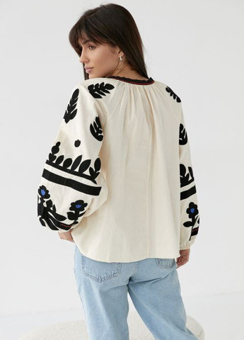 Молочная блузка вышиванка с аппликацией молочная (258264001)