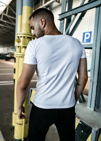 Белая мужская базовая футболка No Brand