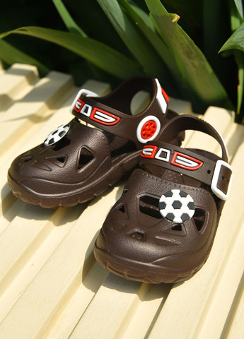 Коричневые пляжные сандали детские пена для мальчика коричневого цвета Let's Shop с ремешком