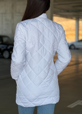 Белая женская куртка плащевка No Brand