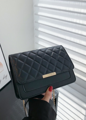 Жіноча класична сумка 1613 стьобана крос-боді через плече чорна No Brand (259406145)