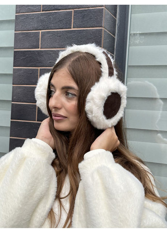 Навушники жіночі вушка теплі хутряні молочно-коричневі No Brand (359429696)