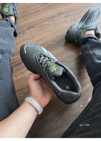 Темно-серые кроссовки adidas oztral dark grey No Brand
