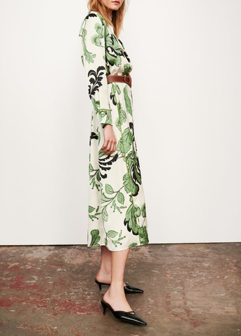 Зеленое повседневный платье Zara с цветочным принтом