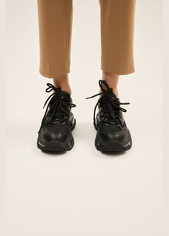Черные демисезонные кроссовки 183525 Lonza