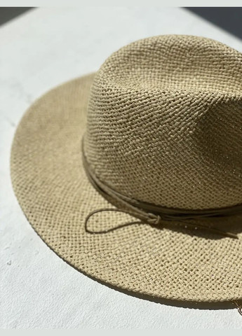 Шляпа женская на лето Федора с бежевый рафия с цепью, жемчужинами и заколкой. D.Hats (283022801)