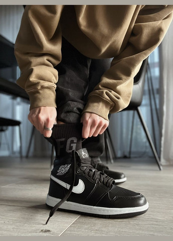 Кроссовки зимние женские и мужские Nike Air Jordan 1 winter black white fur | Найк Аир Джордан 1 черно-белые с мехом No Brand чёрно-белые зима (308072641)