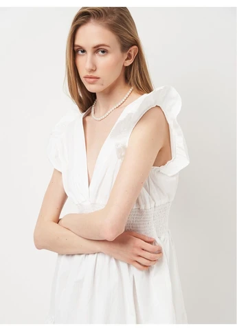 Белое кэжуал платье Boohoo однотонное