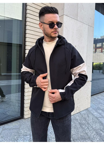 Чорна демісезонна куртка чоловіча soft shell на мікрофлісі Vakko