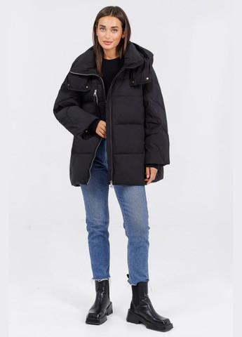 Чорна зимня куртка-зефірка Lora