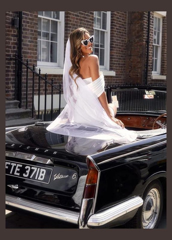 Белое платье мини атласное свадебное PrettyLittleThing