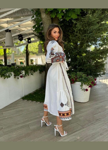 Біла жіноча сукня вишиванка з яскравою вишивкою та пишною спідницею You Best (296213922)