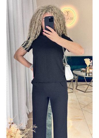 Лаконичный и удобный костюм для современных женщин No Brand (348791136)