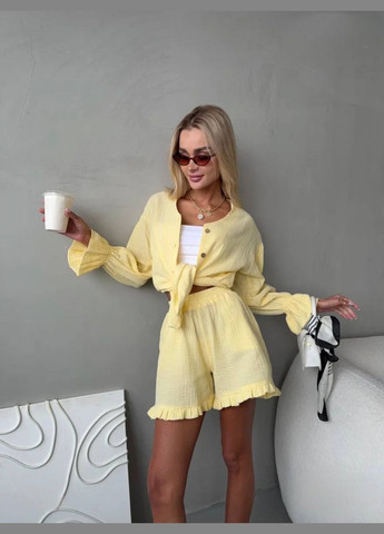 Жіночий літній костюм сорочка вільного крою та шорти з рюшами MonCher (339604643)