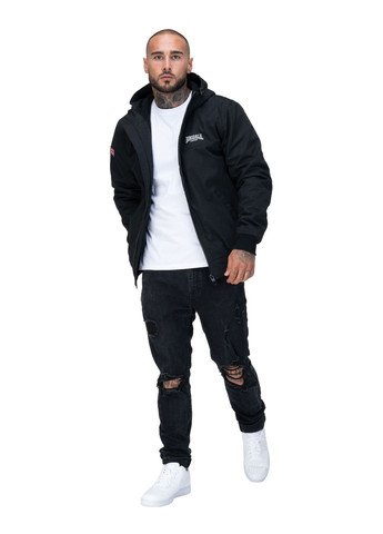 Черная демисезонная куртка мужская Lonsdale