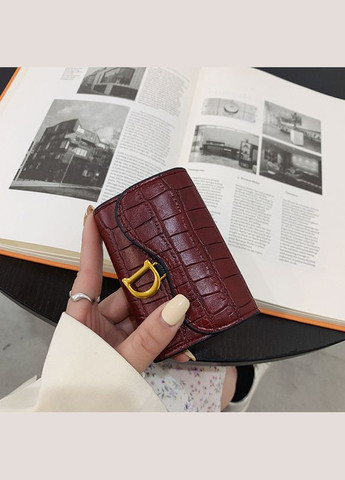 Жіночий класичний гаманець D 183 рептилія червоний бордовий No Brand (326487650)