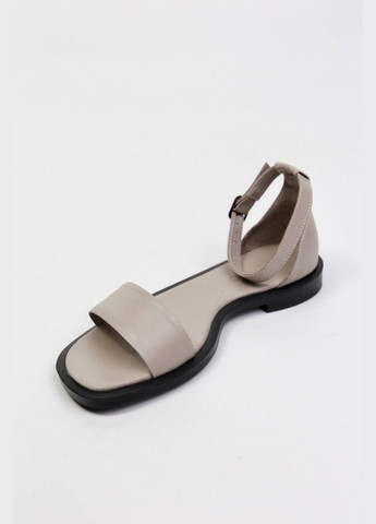 Бежевые босоножки Benito без застежки