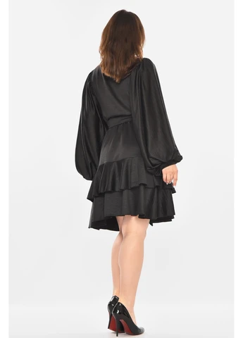 Черное джинсовое платье женское однотонное черного цвета с баской Let's Shop однотонное
