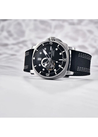 Годинник механічний з автопідзаводом сріблястий для чоловіків квадратний з сапфіровим склом ProDobro (367265699)